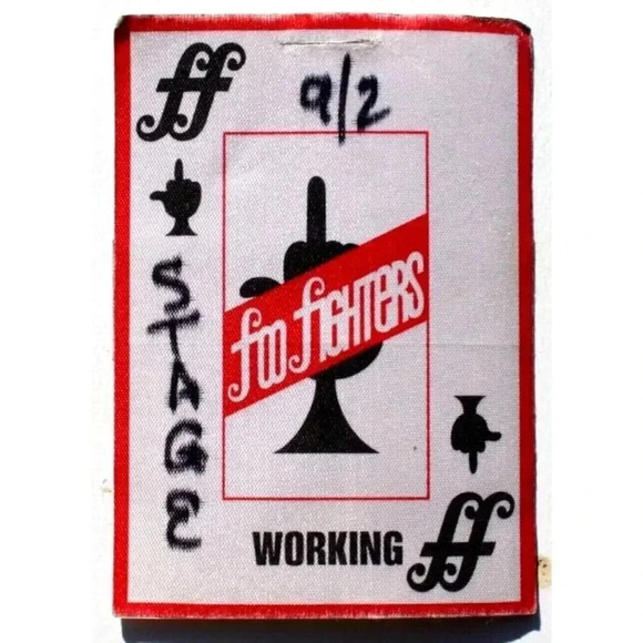 Vtg All Access Backstage Working CREW Pass Silk VIP Sticker - Foo Fighters - Picture 1 of 2